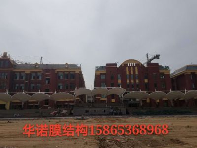 泰安英雄第四山小學(xué)看臺(tái)